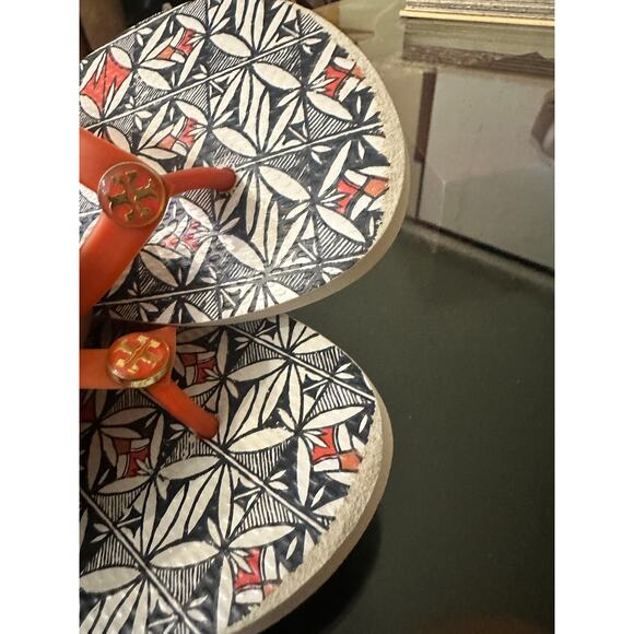Tory Burch Graphic Logo Flip Flops – Orange & Black, Size 9 - Picture 3 of 5